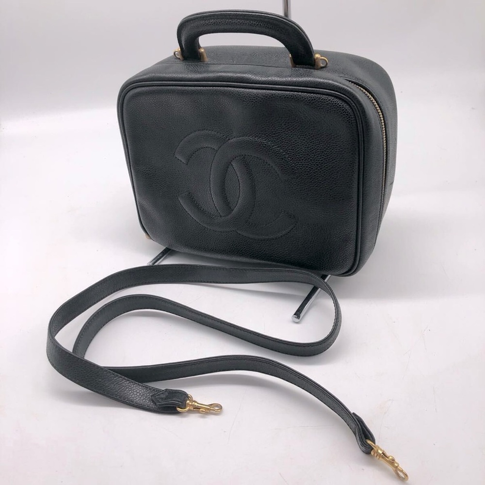 6 CHANEL Chanel Coco Mark Vanity Shoulder Bag Caviar Skin Vintage